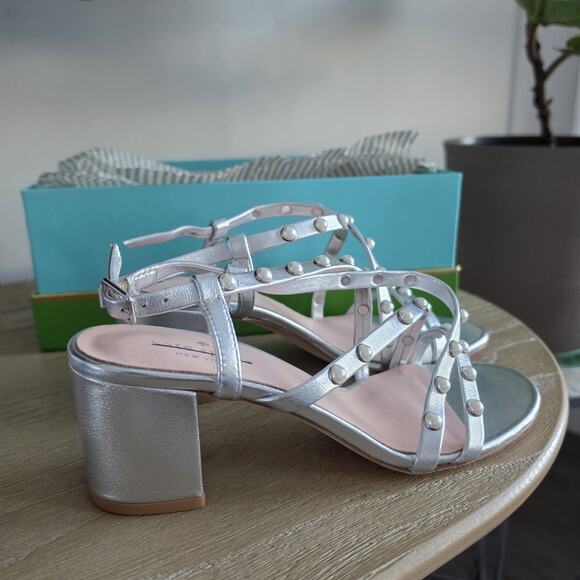 kate spade Shoes - Kate Spade New York Womens Wynne Strappy Sandals Silver Metallic Size 7.5